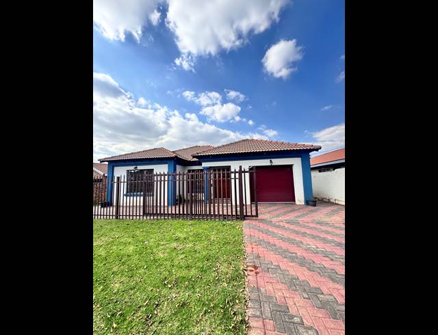 3 BEDROOM FREESTANDING FOR SALE IN MINERALIA